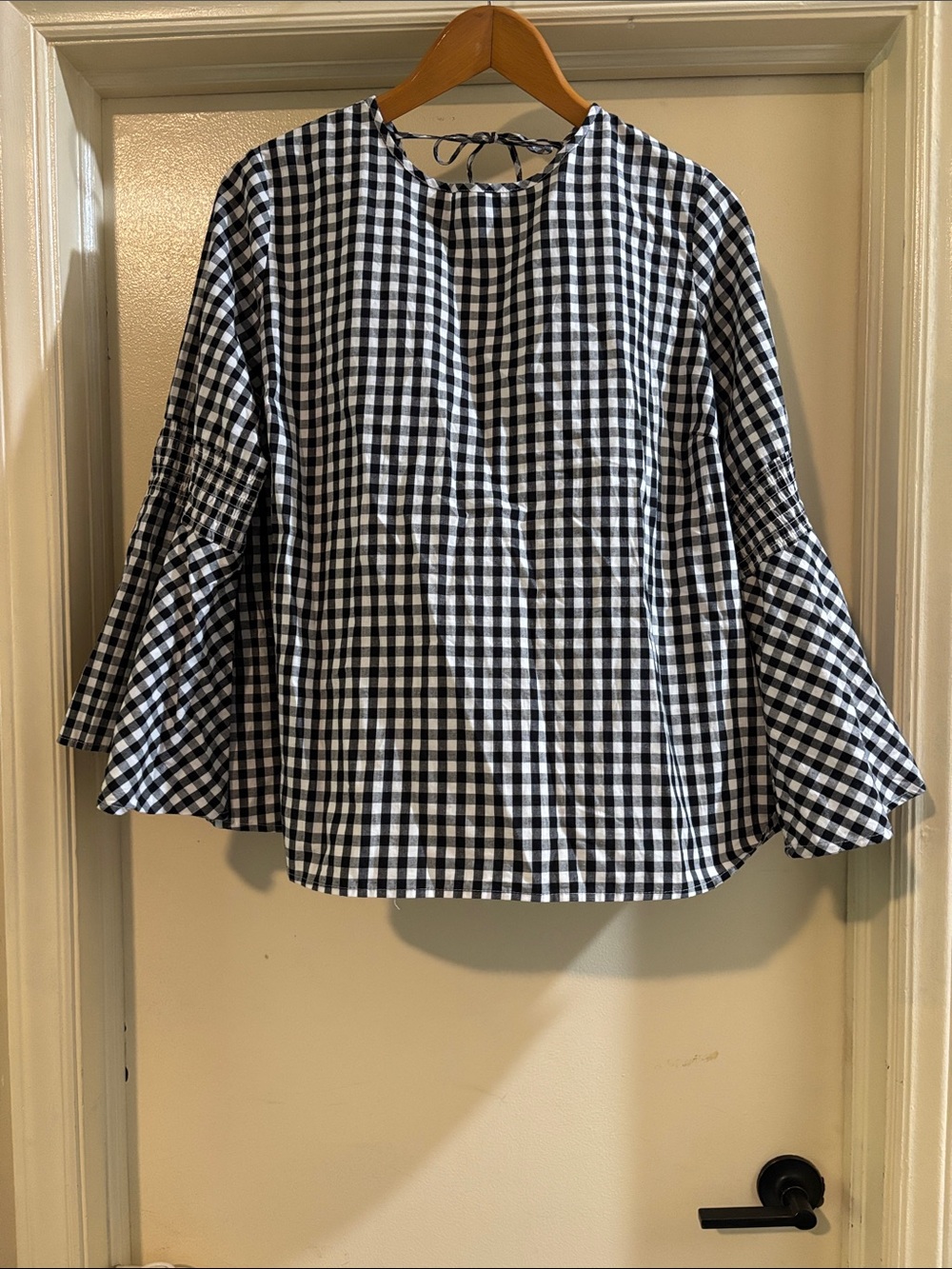 ZAC & RACHEL WOMAN. Black & White Gingham Bell-Sleeve Top
NWT 3X